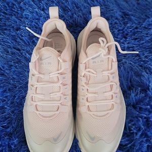 Women's Nike sneakers